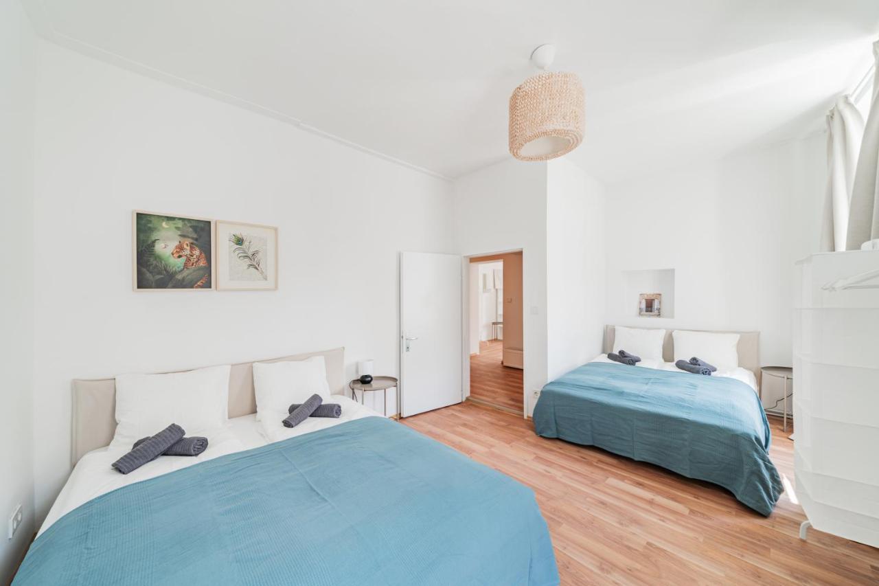 Central Appartment Виена Екстериор снимка