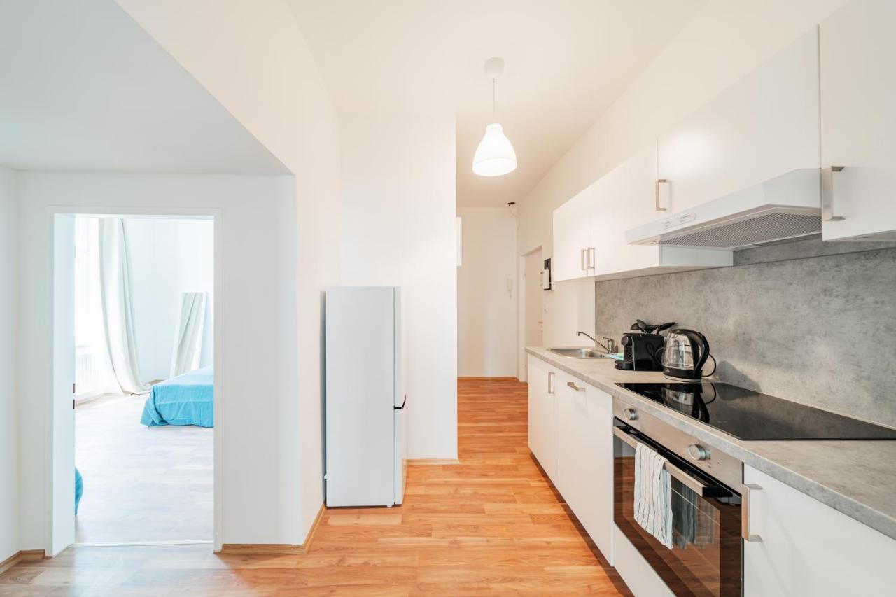 Central Appartment Виена Екстериор снимка